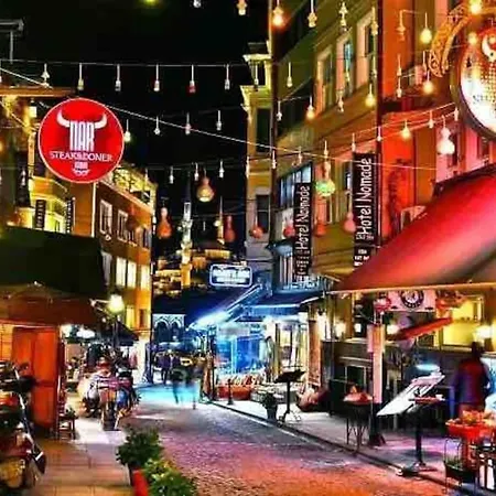 Historical Comfy Flat In Beyoglu Tophane, Galata Lägenhet *