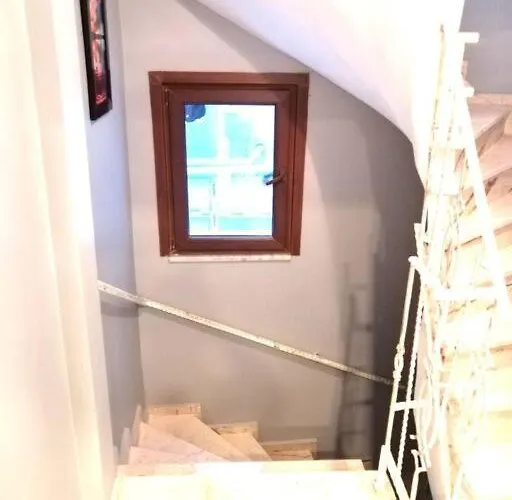 Historical Comfy Flat In Beyoglu Tophane, Galata *